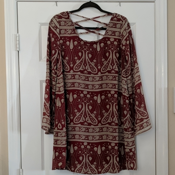 CHARMING CHARLIE Paisley Bell Sleeve Boho Dress - Picture 4 of 5